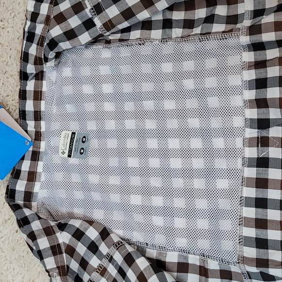 Columbia Women's Bonehead PFG button up shirt Med. - Picture 5 of 16